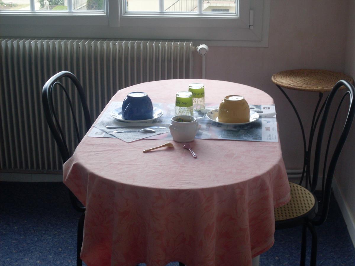 Utah Beach Bed & Breakfast Sainte-Marie-du-Mont  Rom bilde